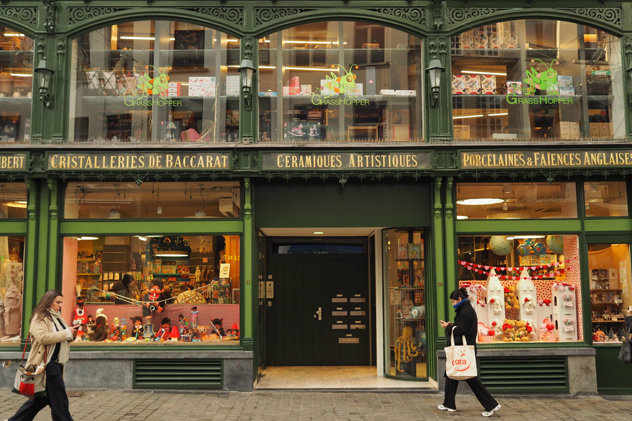 OLYMPUS DIGITAL CAMERA